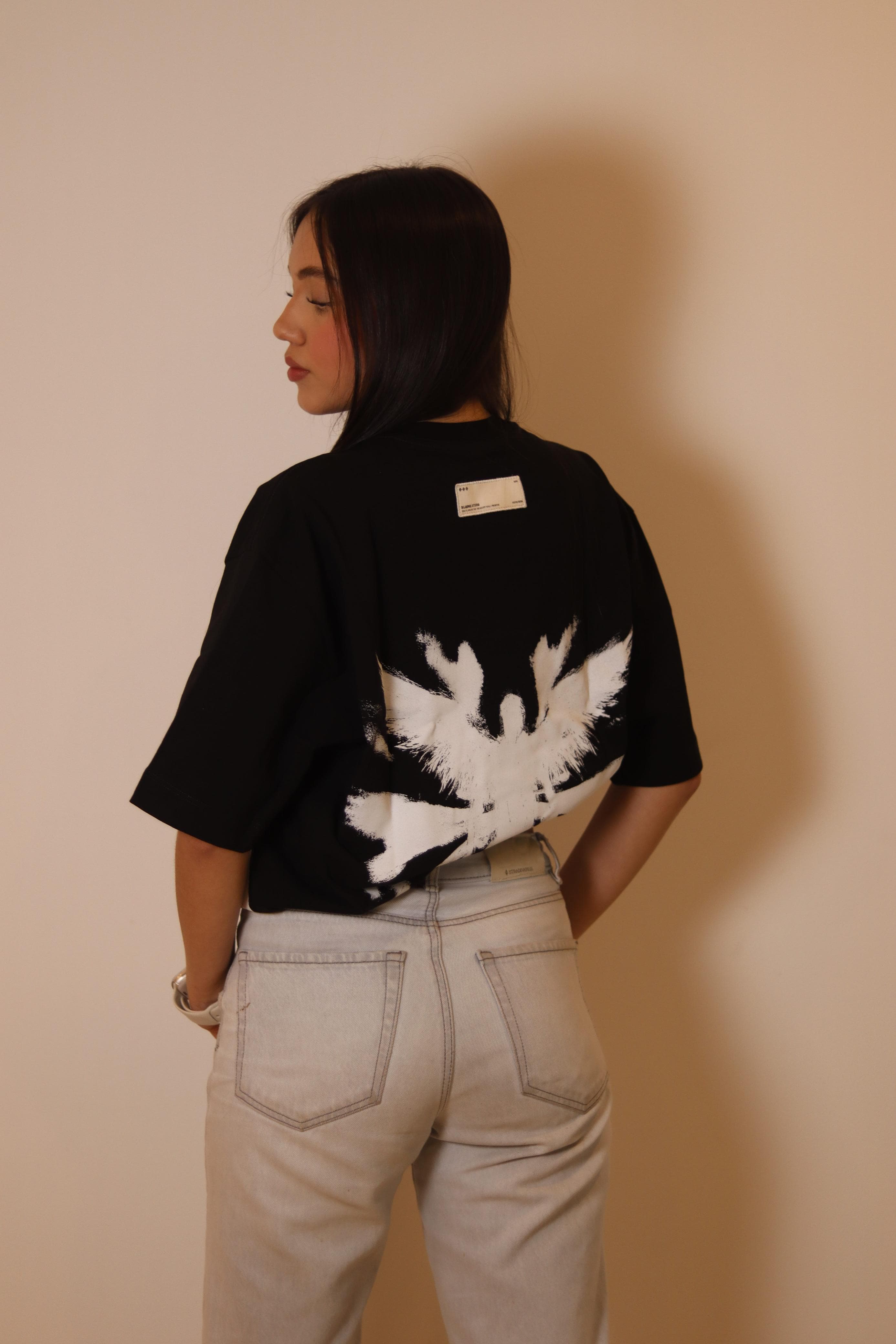 LINE REALIZING WHITE ANGEL OVERSIZED